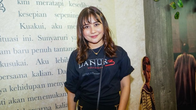 Artis Prilly Latuconsina saat hadir di launcing poster dan trailer Film Danur 3 di Grand Indonesia, Jakarta,  Senin, (2/9). Foto: Dok. Ronny