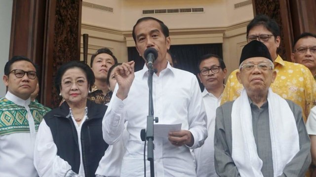 Jokowi, Maestro Politik Tarik Ulur (122679)