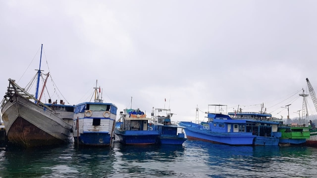 Sejumlah kapal ikan berlabuh di Pelabuhan Tulehu (Foto: ambonnesia)