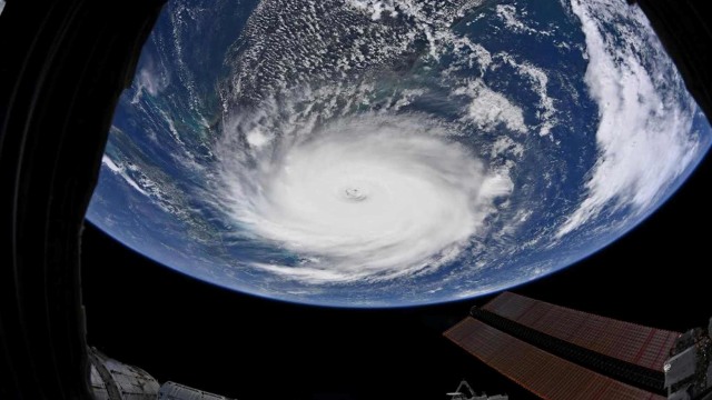 Badai Dorian terlihat dari satelit Amerika Serikat (3/9). Foto: Reuters