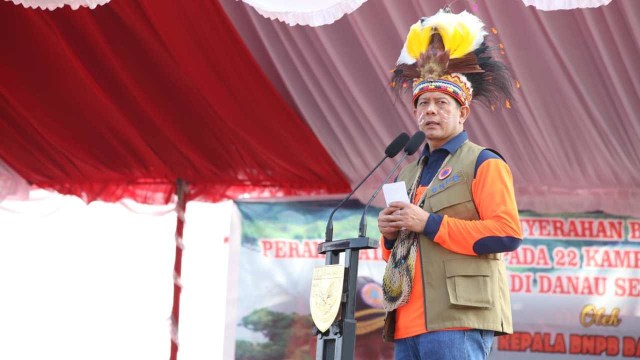 Kepala BNPB Letjen Doni Monardo di Sentani Papua. Foto: Dok. BNPB