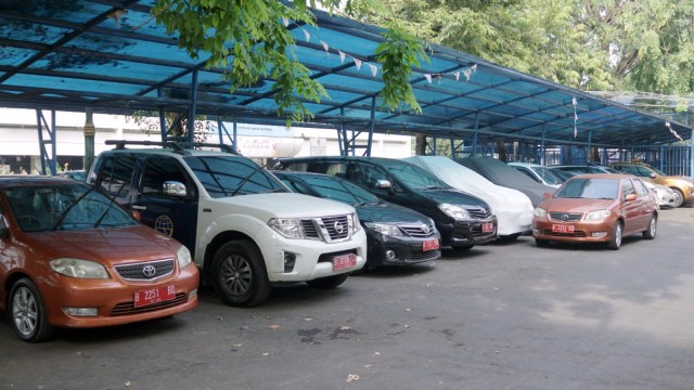 Calon Peserta Pilkada Pakai Mobil Dinas ke KPU, Bolehkah? (2508)