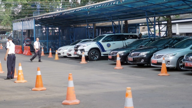 Calon Peserta Pilkada Pakai Mobil Dinas ke KPU, Bolehkah? (2507)