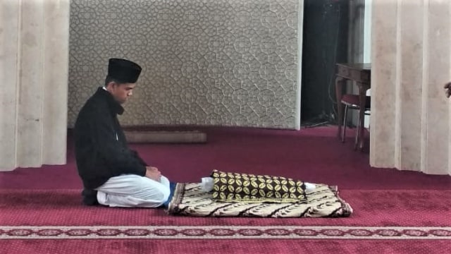 Jenazah anak kedua Muzammil Hasballah, disemayamkan di Masjid Al Lathiif Bandung Foto: Dok. Bambang K