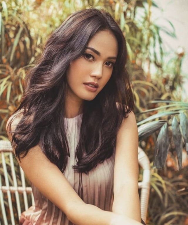 Fakta Mengejutkan tentang Della Dartyan Agama yang Belum Kamu Tahu