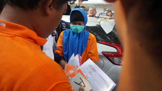Aulia Kesuma Peragakan Saat Rancang Pembunuhan Suami dan Anak Tirinya (137550)