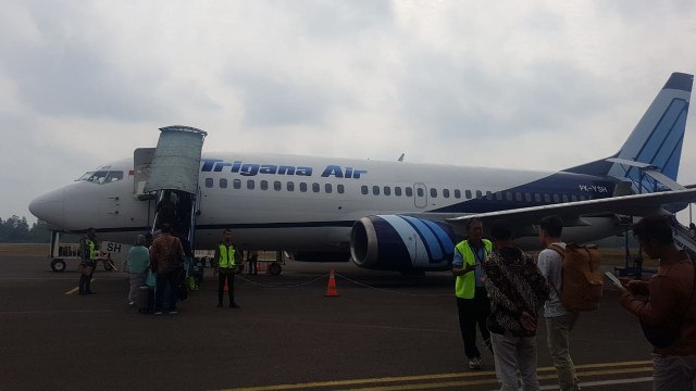 Proses boarding Pangkalan Bun - Jakarta di Bandara Iskandar Pangkalan Bun, Jumat pagi (6/9). (Foto: Trigana Air Pangkalan Bun)