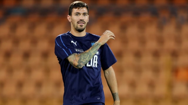 Alessio Romagnoli saat sesi latihan Timnas Italia. Foto: REUTERS/Anton Vaganov