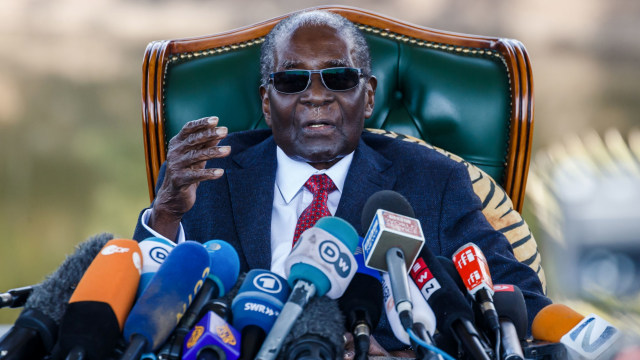 Robert Mugabe. Foto: AFP/Jekesai NJIKIZANA