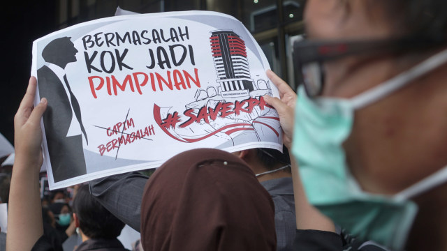 Skenario Enam Paket untuk Firli Bahuri (150)