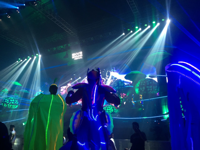 Tampil di SHVR Ground Festival, Darius Kalem, Adventure Club Meriah (65852)