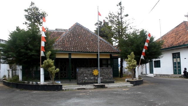 Bagian dalam Dalem Mangkubumen. Foto: Birgita.