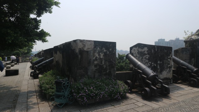 TRAVEL, Macao, Meriam-meriam mejan di Mount Fortress, Macao