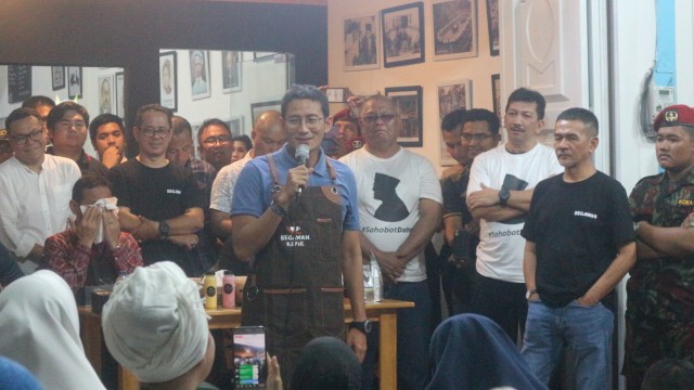 Sandiaga Uno di peresmian Cafe Begawan Kupie, Medan, Sabtu (7/9). Foto: Rahmat Utomo