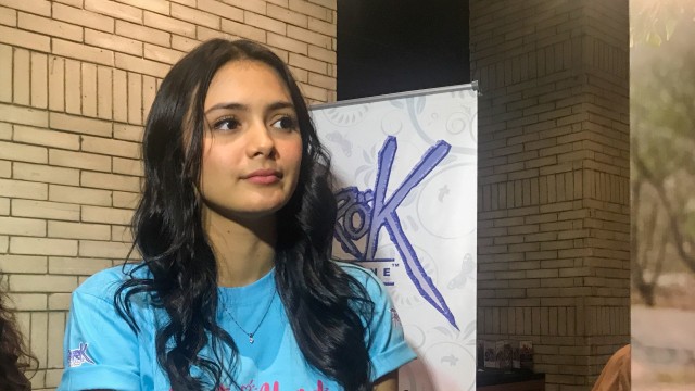 Amanda Rawles usai jumpa pers web series ‘Cinta Abadi’ di kawasan Kuningan, Jakarta Selatan, Sabtu (7/9). Foto: Regina Kunthi Rosary/kumparan