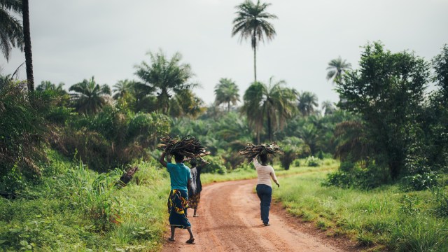 Masyarakat di Sierra Leone, Afrika Barat Foto: Unsplash/Annie Spratt