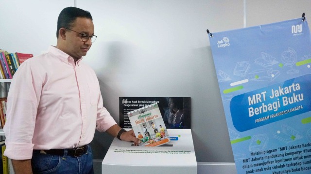 Anies Hadirkan Buku di Stasiun MRT, Bisa Dipinjam Saat Perjalanan (286648)
