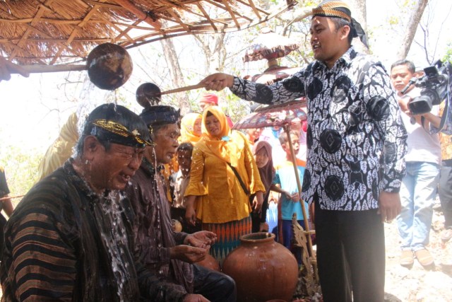 Tradisi Barikan Ritual Minta Hujan Di Desa Karangbale