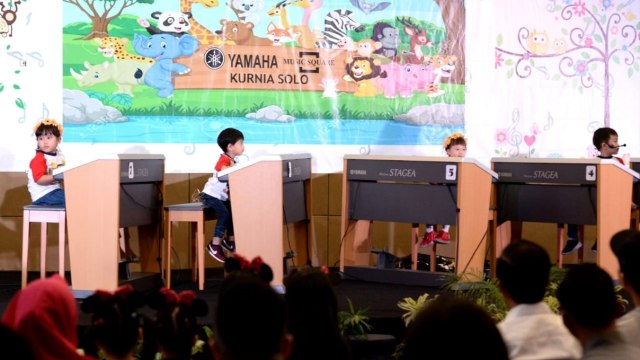 Gemas! Jan Ethes Pentas Seni Disaksikan Jokowi (109278)
