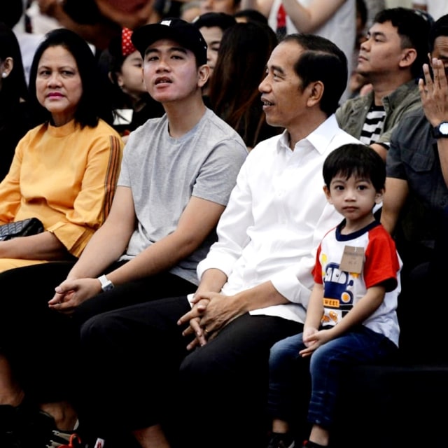 Gemas! Jan Ethes Pentas Seni Disaksikan Jokowi (109276)
