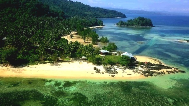 Salah satu pulau yang menjadi objek wisata di Gorontalo Utara. Minggu, (8/9). Foto : Dokumen Banthayo.id