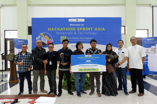 Tim Blank asal Yogyakarta yang sukses menjadi jawara utama di gelaran Hackathon Srpint Asia 6-8 September di Universitas Brawijaya. (Foto: Raisa Hashina Rosalini/Tugu Malang)