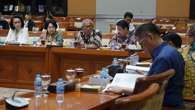 Yenti Garnasih, DPR, capim KPK