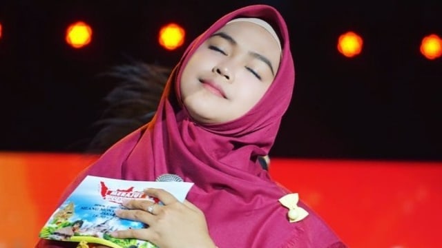 Ria Ricis, Donatur Utama Lembaga Alquran Milik Oki Setiana Dewi (163323)