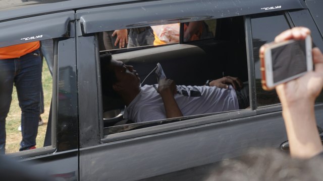 Foto: Aulia Kesuma Peragakan Saat Minta Suami dan Anak Tiri Dibakar (231081)