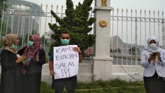 Asap tenggelamkan Kota Pekanbaru.jpg