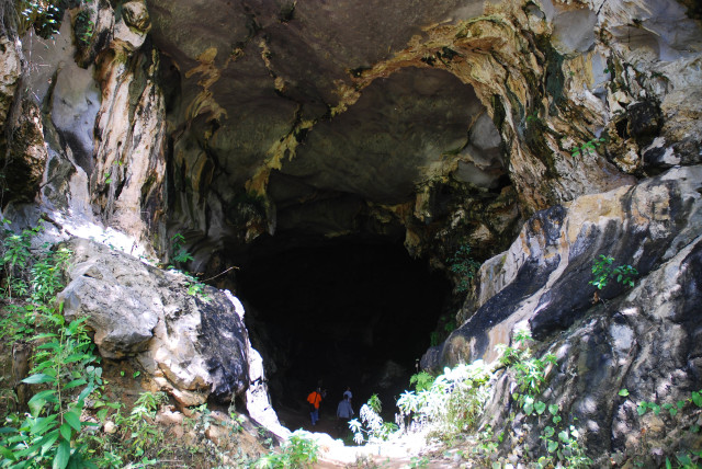 Gua Lhoong1.jpg