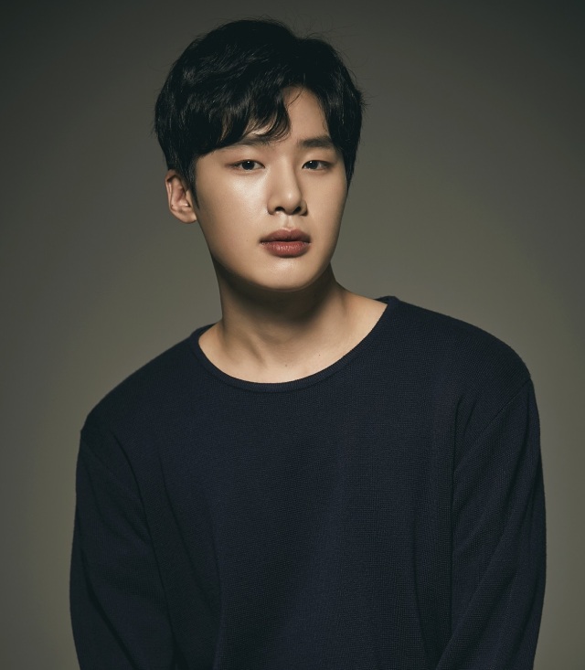 Kim Dong Hee 2.jpg
