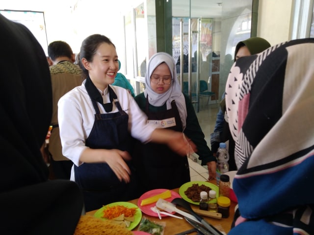 Cooking Class di Unissula Hadirkan Chef Dari Korea