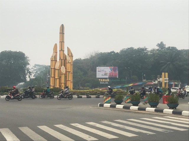 Dampak Kabut Asap, Penerbangan Pesawat di Kalbar Sempat Terganggu (350669)