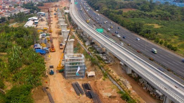 Gambar udara progress pembangunan kereta cepat Jakarta-Bandung. Foto: Dok. KCIC