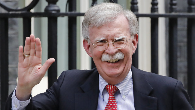 Trump Pecat Penasihat Keamanan Kontroversial John Bolton (6983)