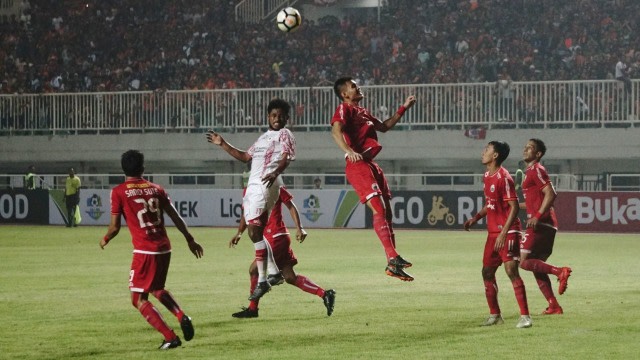 Pertandingan Persija Jakarta VS Persipura Jayapura (Foto: Irfan Adi Saputra/kumparan)