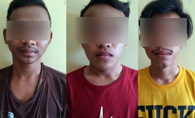 Ketiga remaja yang ditangkap pesta sabu di masjid.