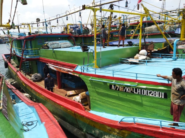 Mengenal Penandaan pada Kapal Perikanan Indonesia | kumparan.com