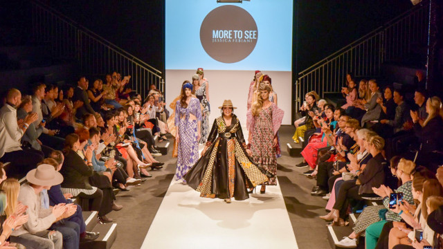 Rancangan perhiasan dan busana Indonesia bernuansa nature like jadi magnet di MQ Vienna Fashion Week 2019. Foto: Dok. KBRI/PTRI Wina