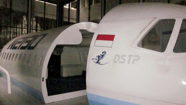 BJ Habinie, Pesawat N2130