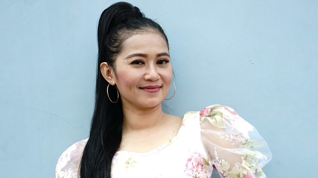Penyanyi dangdut Tiara Marleen saat ditemui di kawasan Tendean, Jakarta, Kamis, (12/9). Foto: Ronny