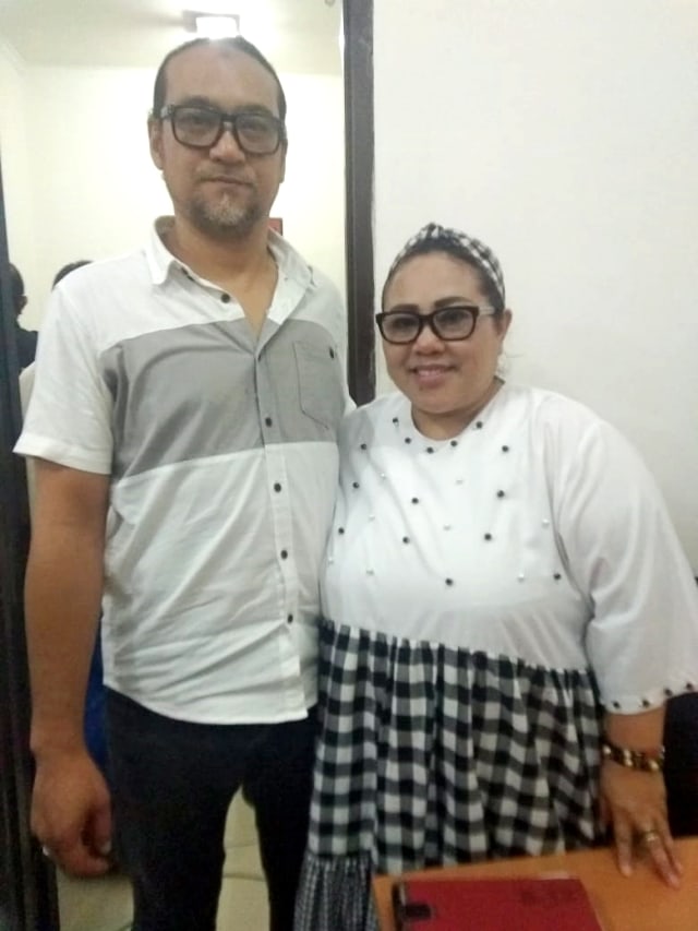 Nunung dan suaminya, Iyan Sambiran di Kejari Jakarta Selatan. Foto: Dok. Kejari Jakarta Selatan