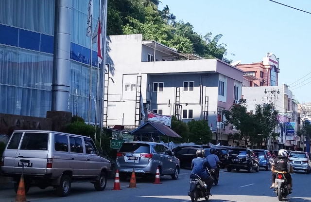 Bendera Setengah Tiang di Ujung Timur Indonesia untuk BJ Habibie - kumparan.com