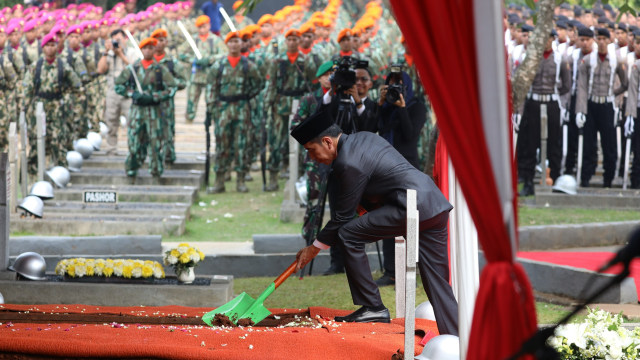 Foto: Peristirahatan Terakhir BJ Habibie (78522)