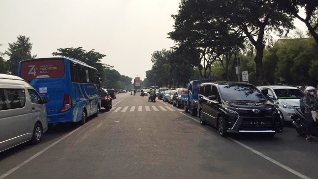 Lalu lintas di Jalan TMP Kalibata mulai dibuka. Foto: Ferry Fadhlurrahman/kumparan