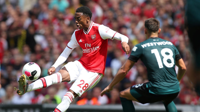 Gelandang Arsenal, Joe Willock. Foto: Reuters/Peter Cziborra