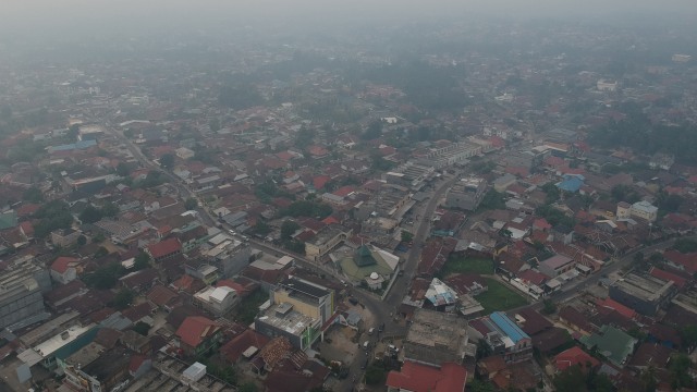 Kabut asap di , kebekaran hutan dan lahan, Padang, Sumatera Barat