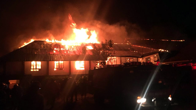 Api melahap habis seluruh bangunan asrama putri di Panti Asuhan Nazareth yang ada di Kota Tomohon, Sulawesi Utara