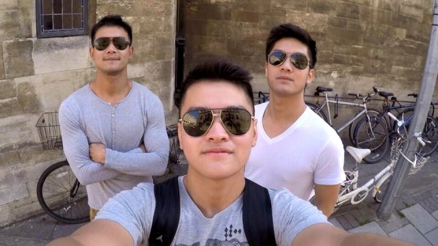 5 Potret Kebersamaan Boy William dan Adiknya, Raymond Hartanto (105653)